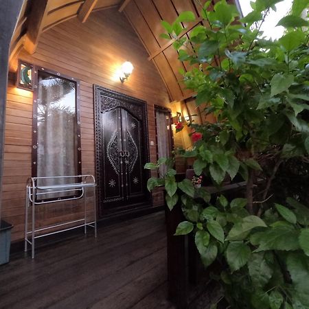Banana Leaf Bungalow Гили Траванган Экстерьер фото